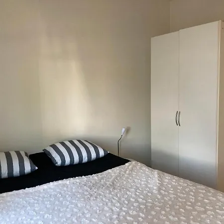 Quiet And Comfortable Center *